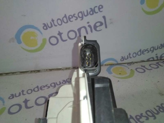 5N1837016A VAG Cerradura de puerta delantera derecha  comprar en Oviedo