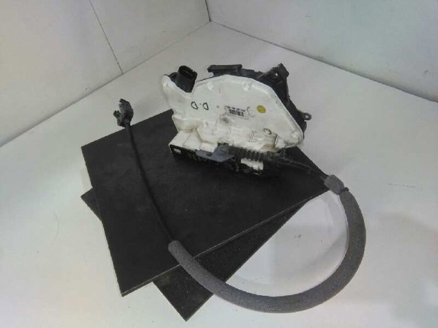5N1837016A Cerradura de puerta delantera derecha comprar Sevilla