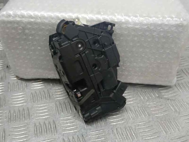 5N1837016F Cerradura de puerta delantera derecha  en stock Sabadell