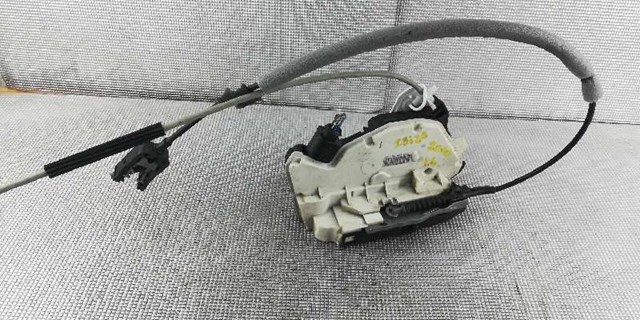 VAG 5N1837016N Cerradura de puerta delantera derecha  en stock Terrassa