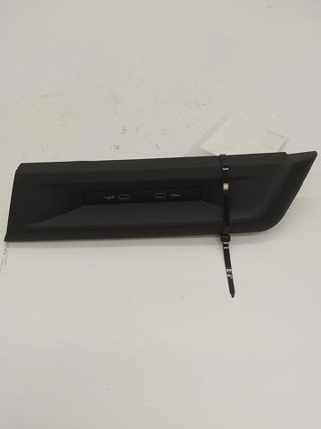 5NA035736 VAG Concentrador USB comprar Bilbao