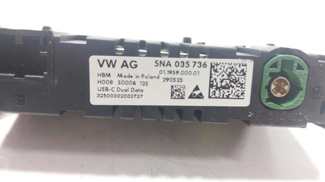 5NA035736 Concentrador USB  en stock Granada