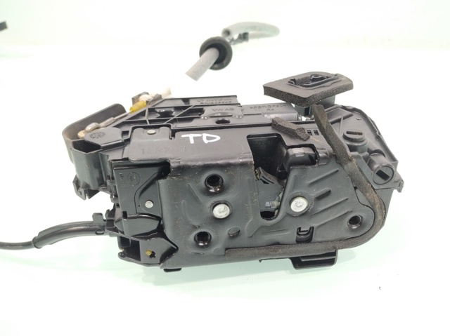 5NA839016C VAG Cerradura de la puerta trasera derecha  en stock Huelva