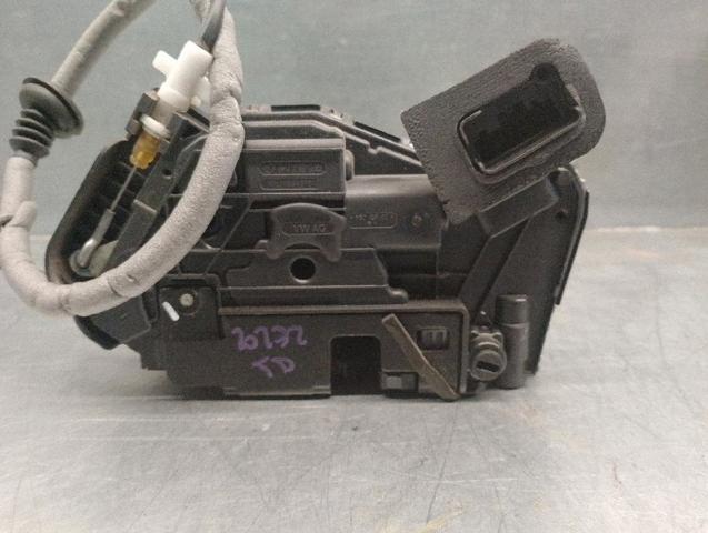 5NA839016E Cerradura de la puerta trasera derecha comprar Almería