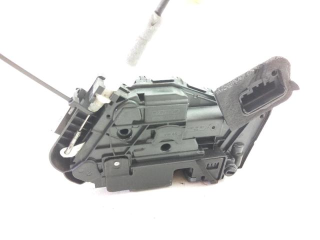 VAG 5NA839016E Cerradura de la puerta trasera derecha  disponible España