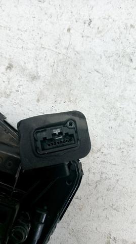 5NA839016E Cerradura de la puerta trasera derecha comprar Sevilla