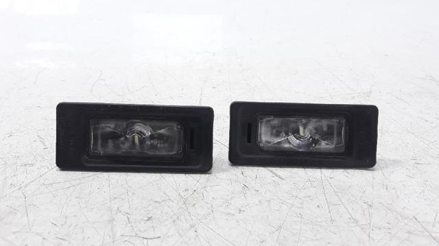 Luz de matricula 5NA943021 VAG