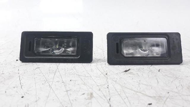 Luz de matricula 5NA943021 VAG