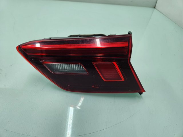 VAG 5NA945094F Piloto trasero interior derecho  disponible España