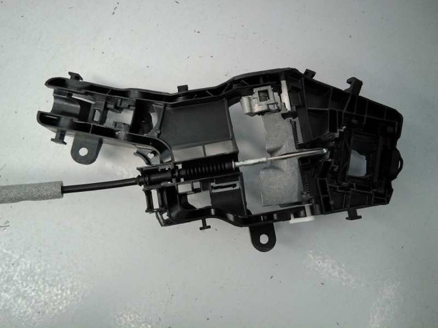 5NB837016C VAG Cerradura de puerta delantera derecha  disponible Ourense