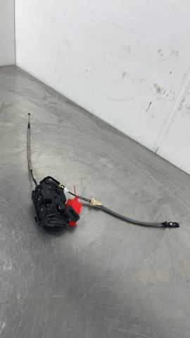 VAG 5NB837016C Cerradura de puerta delantera derecha  en stock Terrassa