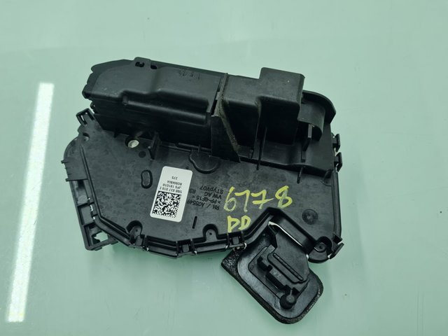 5NB837016E VAG Cerradura de puerta delantera derecha  disponible Vigo