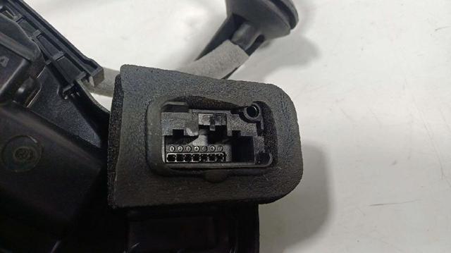 VAG 5NB837016E Cerradura de puerta delantera derecha  comprar en Ponferrada