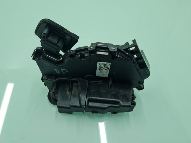 VAG 5NB837016E Cerradura de puerta delantera derecha  disponible Lugo
