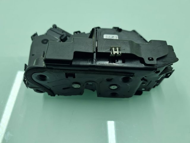 5NB837016E Cerradura de puerta delantera derecha  disponible Málaga