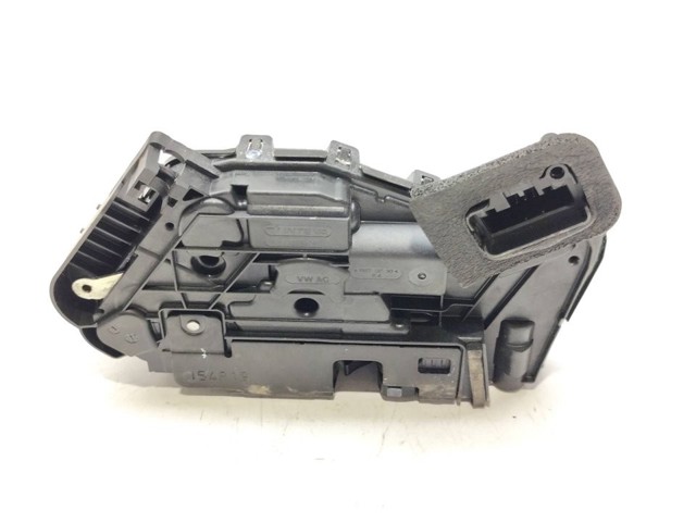 5NB837016E VAG Cerradura de puerta delantera derecha  disponible Vigo