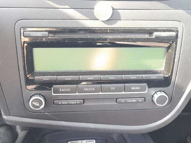 5P0035186B Radio AM/FM  disponible Utrera