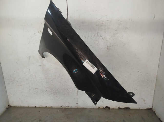 5P0821022A Aleta delantera derecha  en stock Sabadell