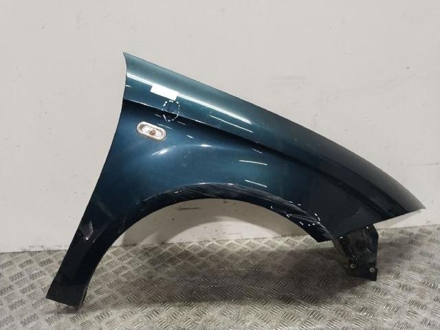 Aleta delantera derecha 5P0821022A VAG