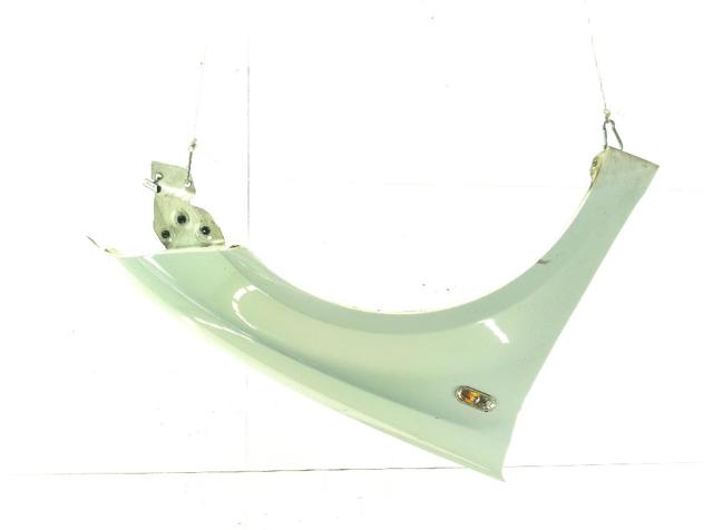 Aleta delantera derecha 5P0821022A VAG