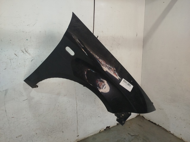 Aleta delantera derecha 5P0821022A VAG