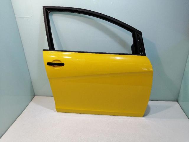 5P0831056A Puerta delantera derecha  comprar en Zaragoza
