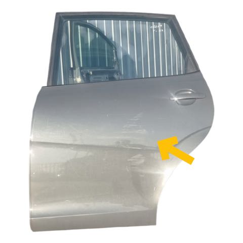 5P0833055A VAG Puerta trasera izquierda  en stock Córdoba