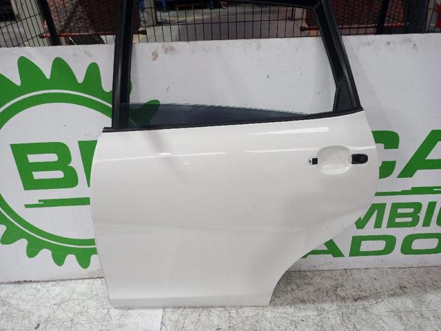 5P0833055A VAG Puerta trasera izquierda  comprar en Jaén