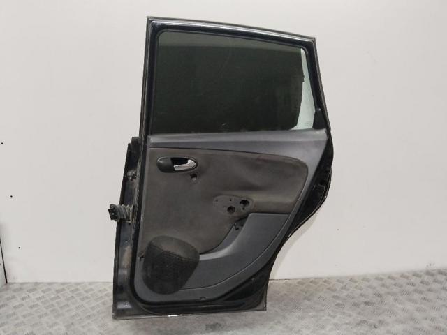 5P0833056A Puerta trasera derecha  comprar en Reus