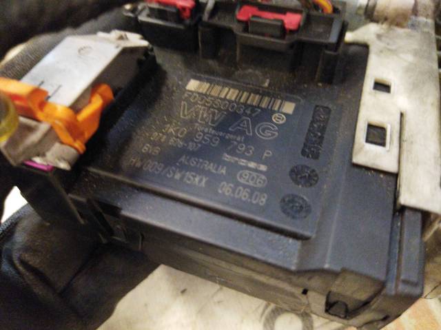 VAG 5P0837401N Motor del elevalunas eléctrico  en stock Terrassa