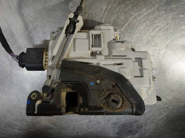 VAG 5P0839012 Cerradura de la puerta trasera derecha  comprar en Murcia