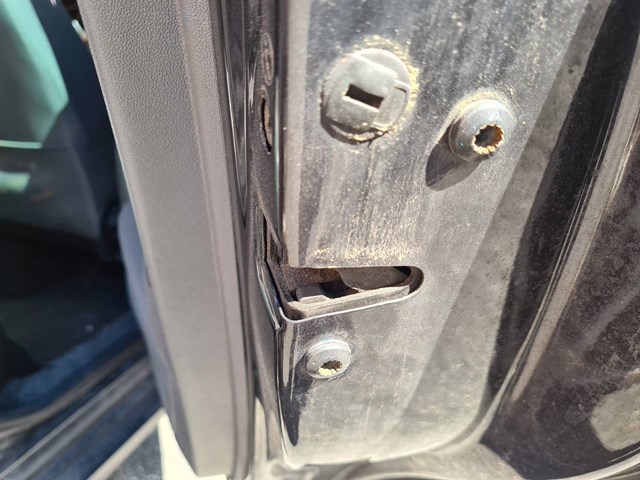 5P0839012 Cerradura de la puerta trasera derecha  comprar en Zaragoza