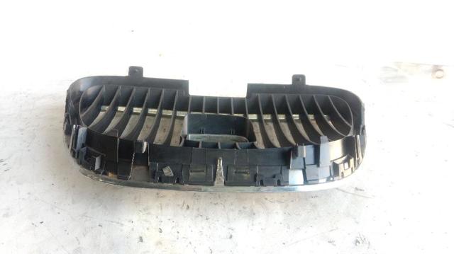 VAG 5P0853654 Parrilla  en stock Terrassa