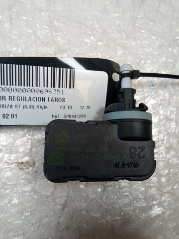 VAG 5P0941295 Motor regulador de faros comprar Barcelona