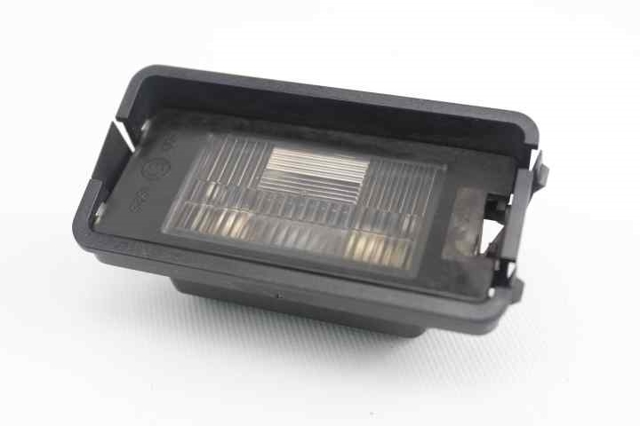 VAG 5P0943021 Luz matricula  en stock Salamanca