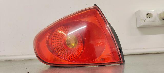 5P0945095D Piloto trasero izquierdo  en stock Sabadell
