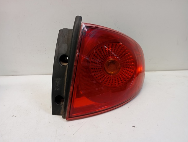 5P0945112B VAG Piloto trasero derecho  comprar en Jaén