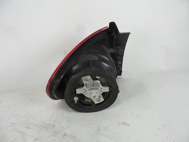 5P0945112B Piloto trasero derecho  disponible Utrera