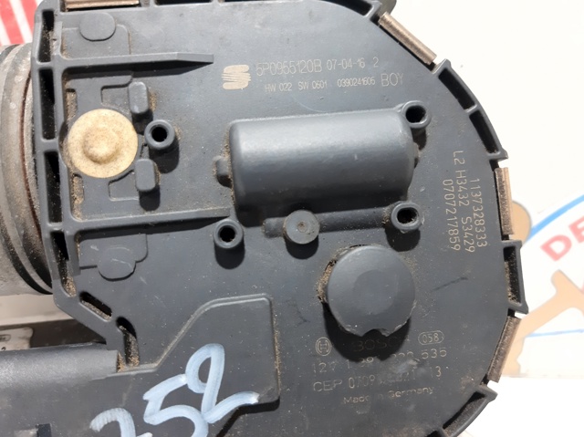 5P0955120B Motor limpiaparabrisas delantero derecho  disponible Utrera