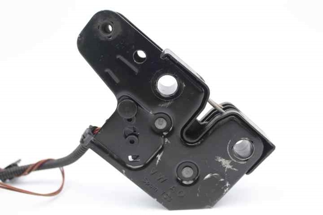 5P1823509D Cerradura del capó  comprar en Zaragoza