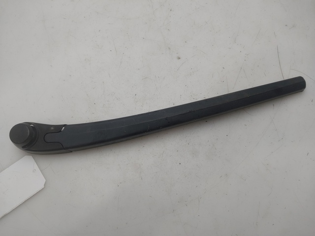 5P5955707A Brazo del limpiaparabrisas trasero  disponible Málaga