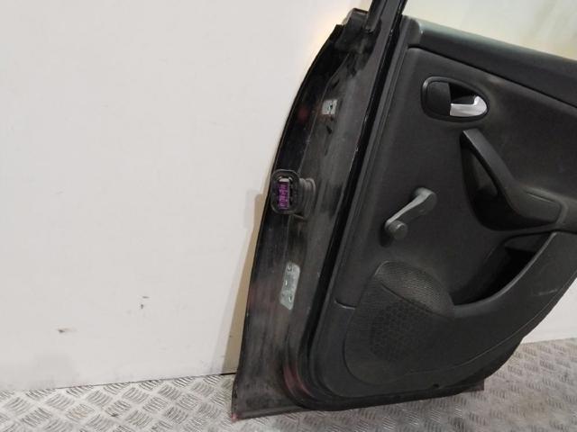 5P8833056 VAG Puerta trasera derecha comprar Bilbao
