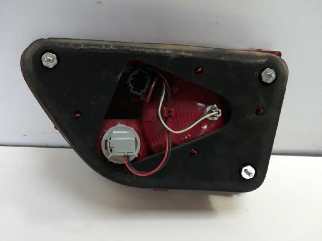 5P8945107B Piloto trasero interior izquierdo  disponible Utrera