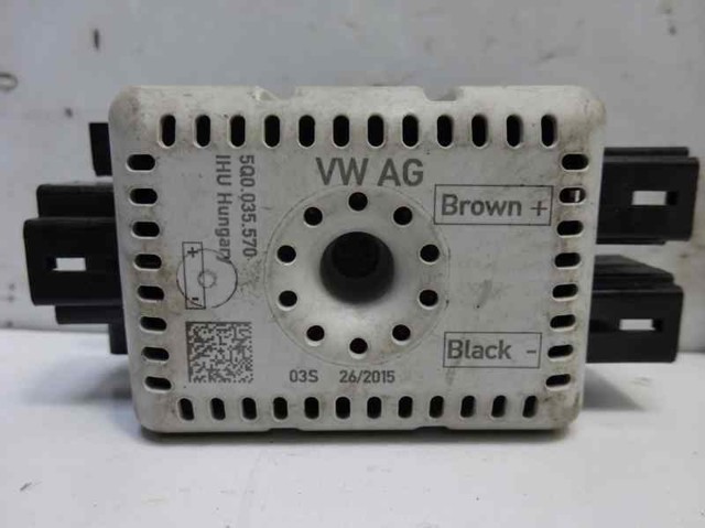 5Q0035570 VAG Amplificador de señal de antena  disponible Ourense