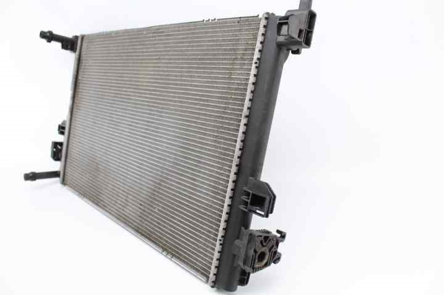 VAG 5Q0121251EM Radiador de refrigeración del motor  disponible Lugo