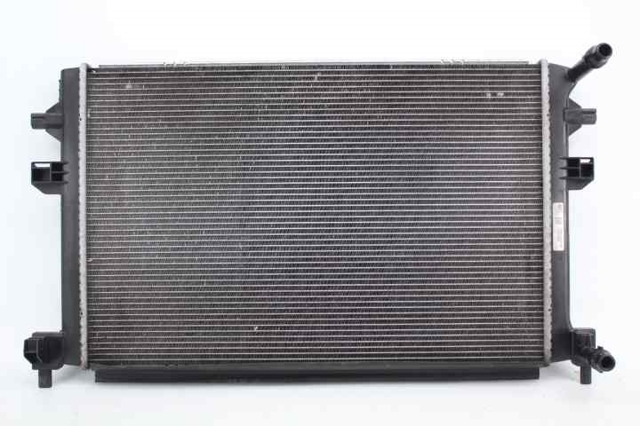 VAG 5Q0121251GB Radiador adicional de refrigeración del motor  en stock Salamanca