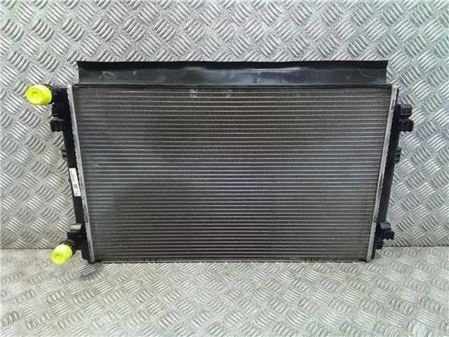 5Q0121251GD Radiador de refrigeración del motor  disponible Burgos