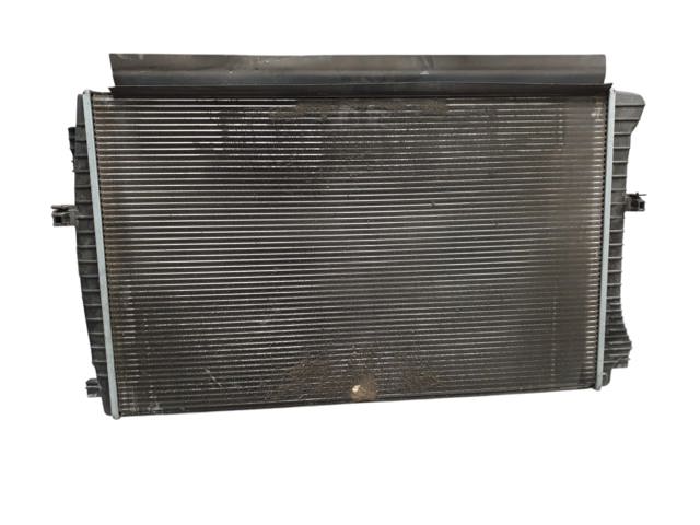 5Q0121251GQ Radiador de refrigeración del motor  disponible Burgos