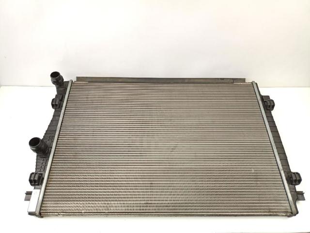 VAG 5Q0121251GR Radiador de refrigeración del motor  disponible España