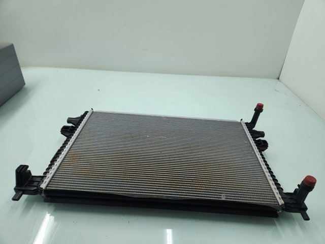 5Q0121251HQ Radiador adicional de refrigeración del motor  en stock Granada